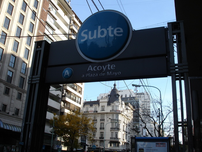 Subte A, Estación Acoyte