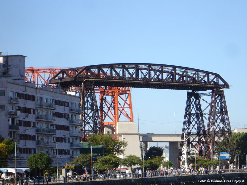 Puente sobre el Riachuelo