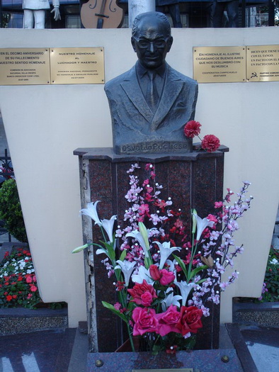 Monumento a Osvaldo Pugliese